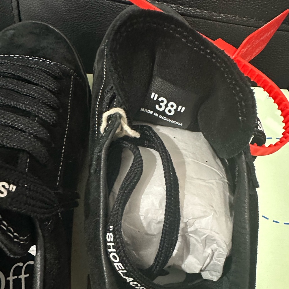 [SOLD on StockX] Off-white suede womens shoes - Picture 5 of 9